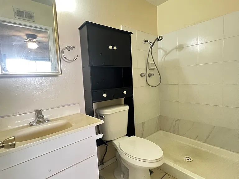 8024 Flanders Dr — Photo 7
