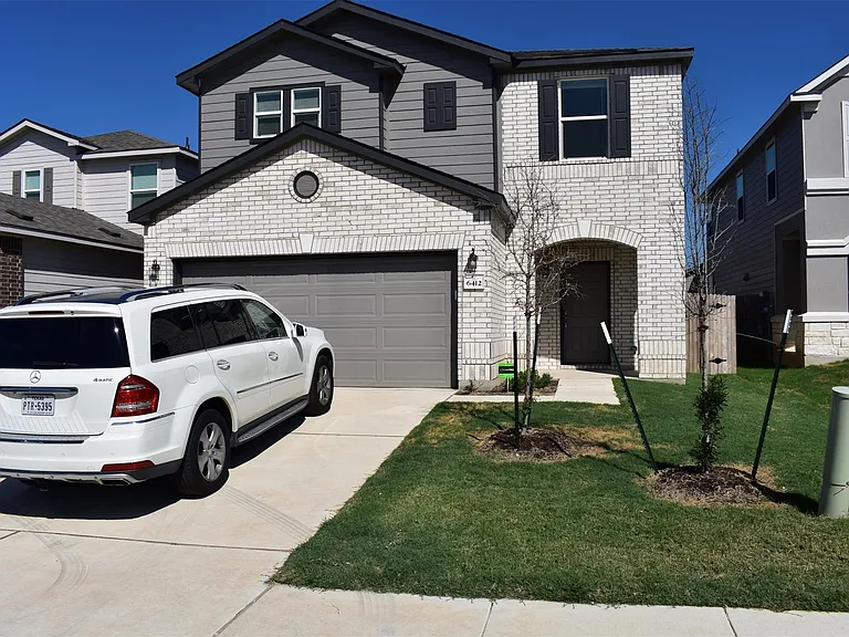 6412 Carriage Pines Dr — Photo 1