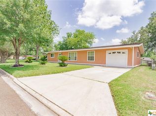 1705 Mimosa Ave, Victoria, TX 77901