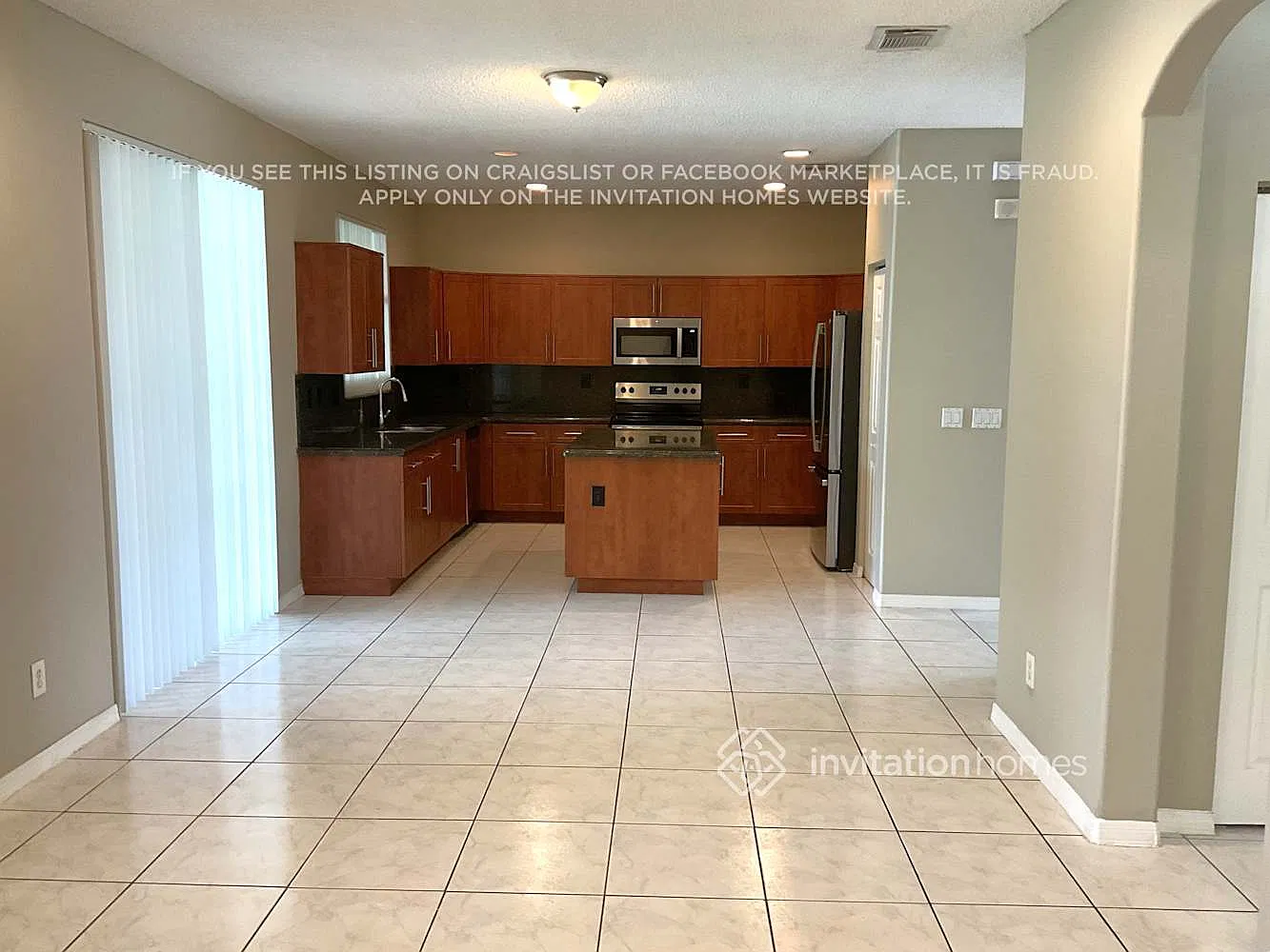 7710 NW 23rd St Pembroke Pines, FL 33024 — Photo 4
