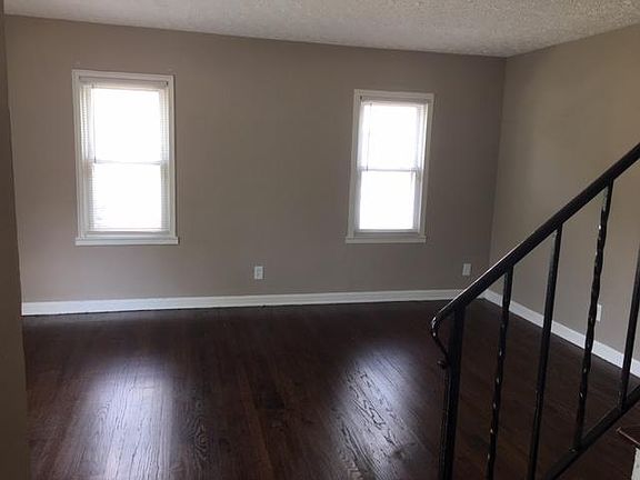 3rd image of 1884 Brentnell Ave