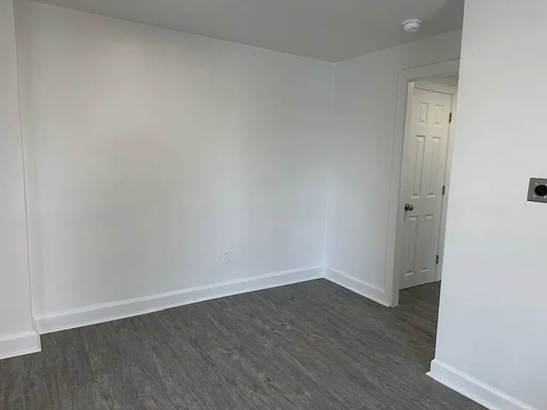 414 N 3rd St #2 — Photo 8