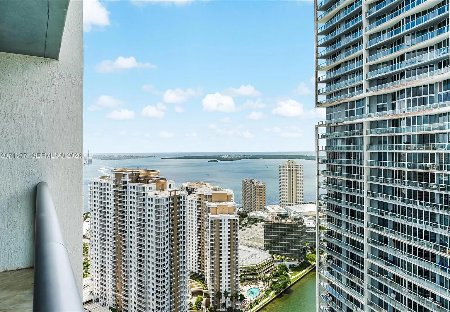 Iconbrickell Condo No 1 — Photo 2