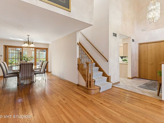 3rd image of 4 Abbotsford Dr
