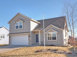 12103 214th St, Peculiar, MO 64078