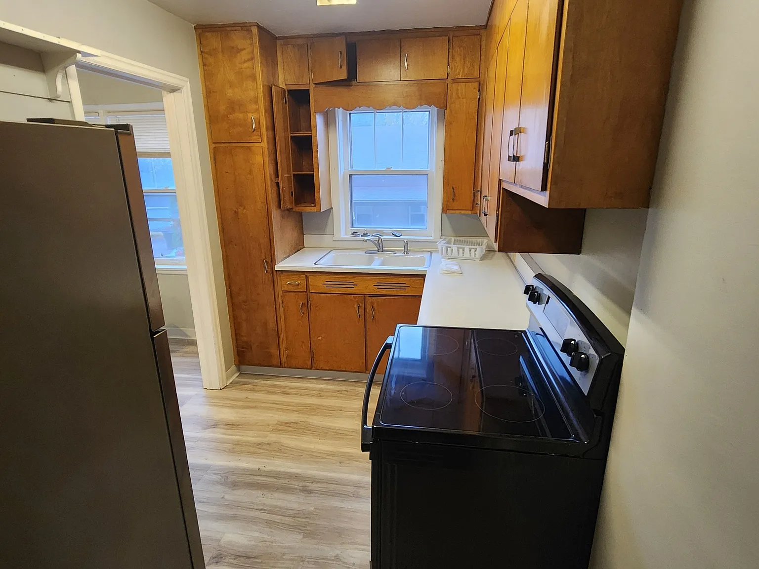 West Lincoln Appartments — Photo 4