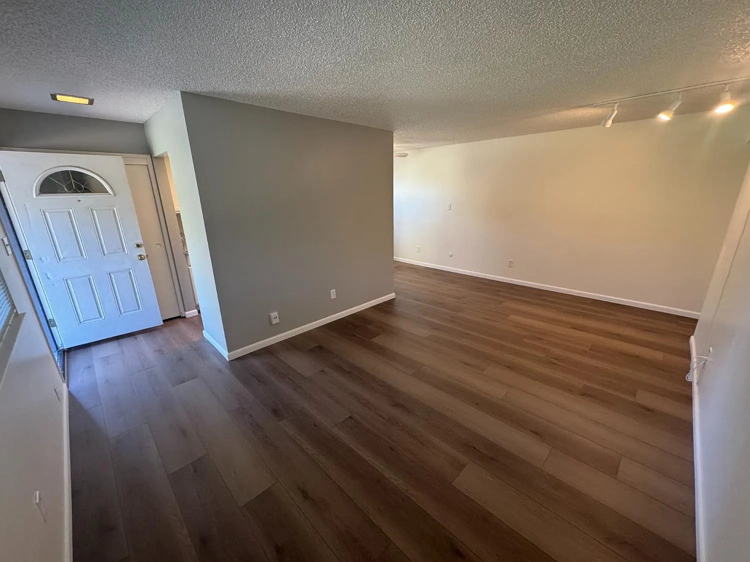 3 bed, 1.5 bath, 850 sqft, $1,995 — Photo 3