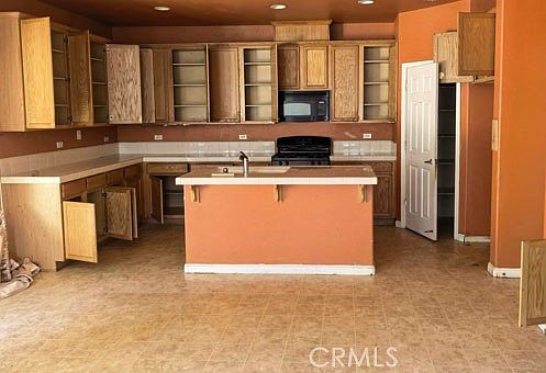 2nd image of 6633 Meadowlark Ave