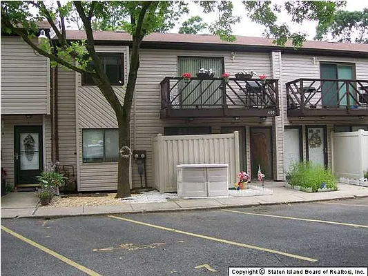 Sold by Robert DeFalco Realty | media 40