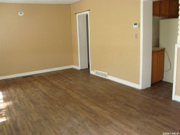 5th image of 109 2nd St E