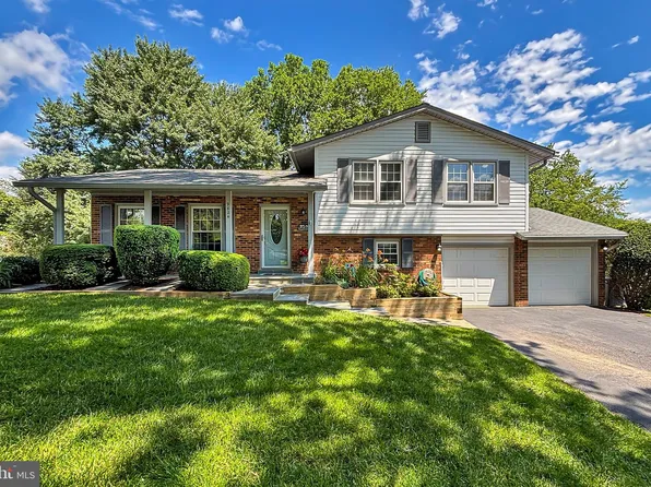 9824 Wolcott Dr, Burke, VA 22015