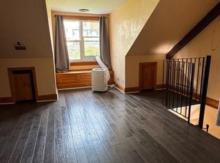 104 Bleecker St #2, Toronto, ON M4X1L8