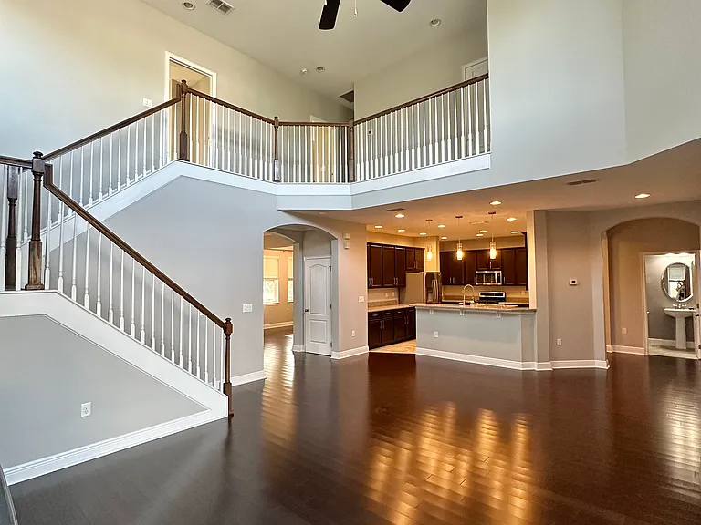 7922 Hampton Lake Dr — Photo 13