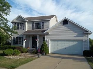 216 Vista Dr, Cottage Grove, WI 53527