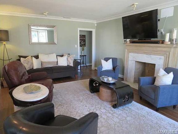 3rd image of 2262 Country Club Dr