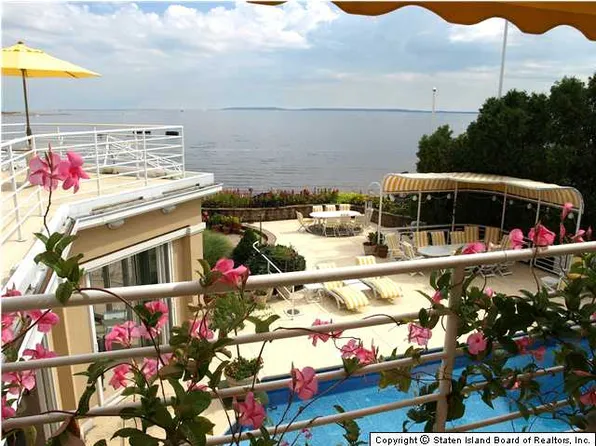 20 Thornycroft Avenue image 1 of 20