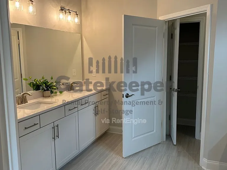 505 Colebrook Way — Photo 18
