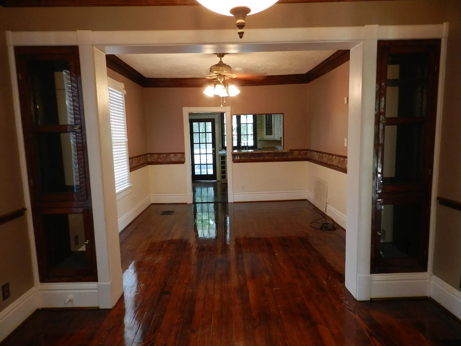 306 Northwood St — Photo 3