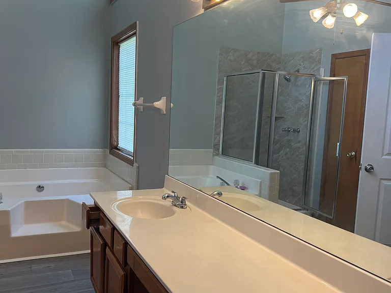 695 Paris Dr — Photo 18