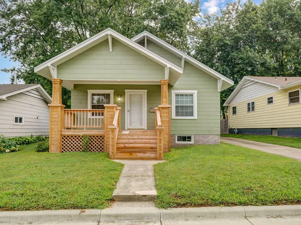 2111 N Rogers Avenue, Springfield, MO 65803