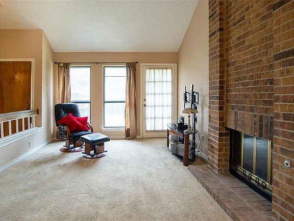 5th image of 2137 Rose Cliff Ln