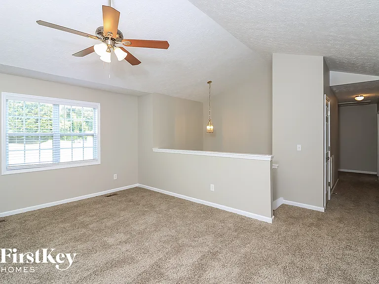 16 Pleasant Dr — Photo 5