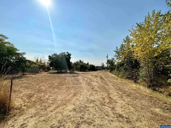 LOT 2400 Oak St, Lebanon, OR 97355