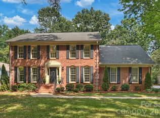 9809 Providence Forest Ln, Charlotte, NC 28270