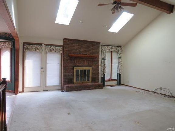5th image of 30 Rushmore Dr