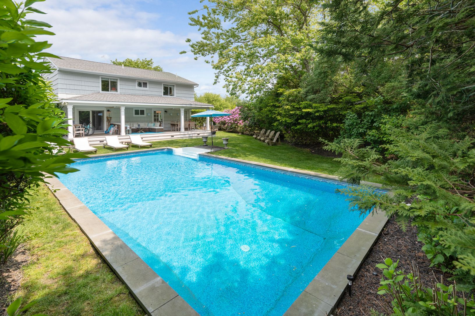  Beautiful back porch and pool