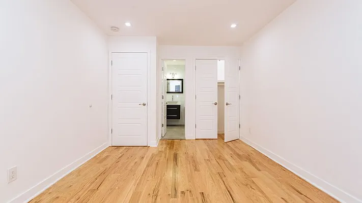 Rented by Nooklyn NYC LLC | media 13