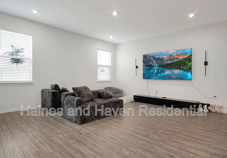 4136 Lavender Ct — Photo 10