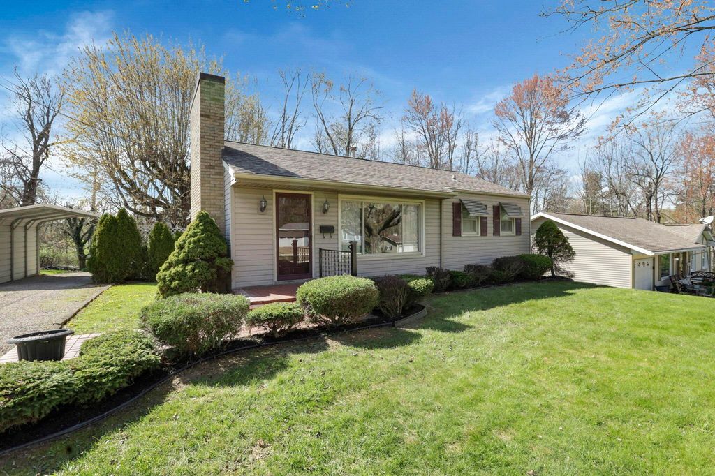 Real estate listing image
