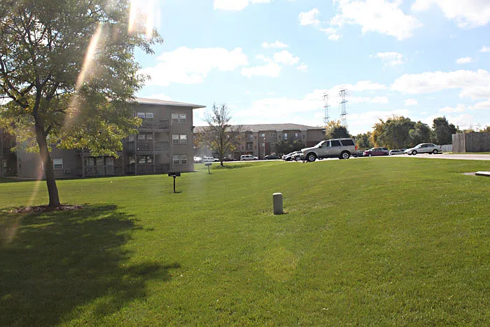 Aurora Heights Apartments — Photo 8