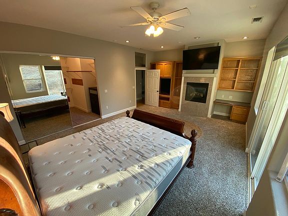2nd image of 3643 Park Dr Unit 1