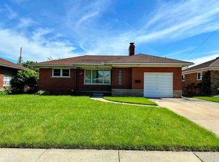 21212 Lakeland St, Saint Clair Shores, MI 48081