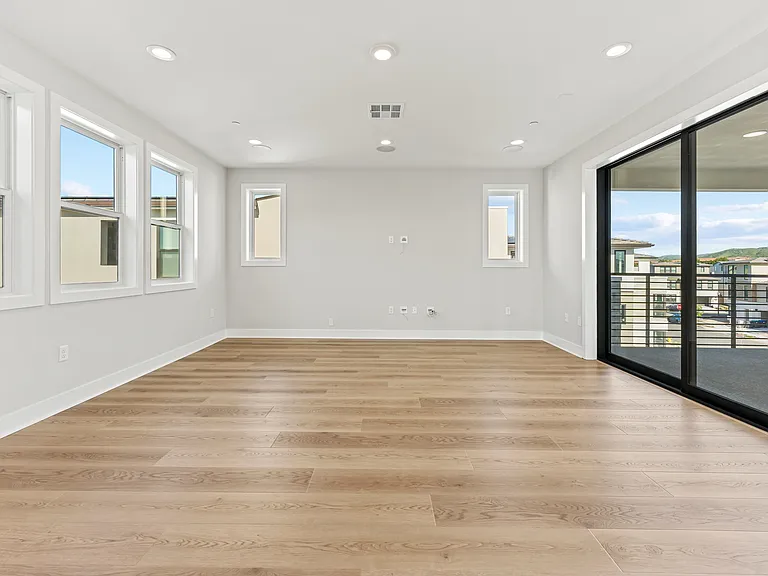 209 Stage — Photo 10