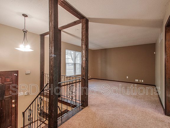 2nd image of 11951 Sycamore Ave