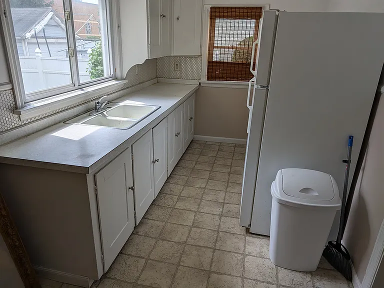316 E Erie St — Photo 2