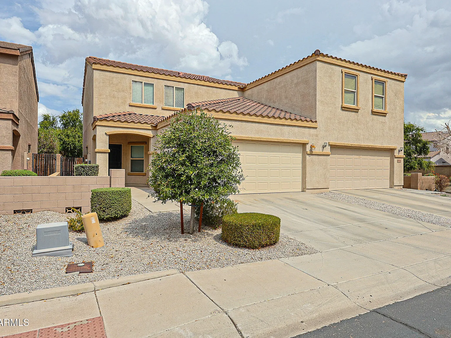 4 bed, 3.0 bath, 1765 sqft, $2,095 — Photo 1