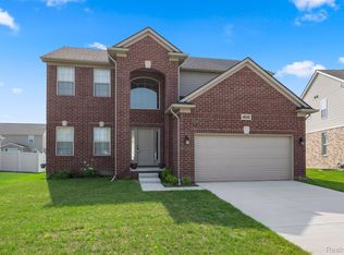 48342 Carnegie Way, Macomb, MI 48042