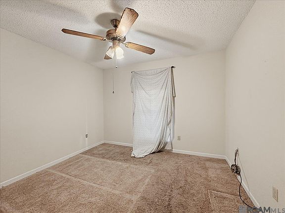 4th image of 12556 White Chapel Ave