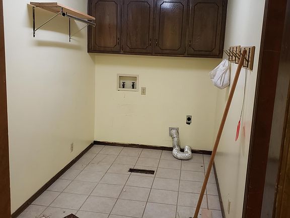 Laundry and mud room