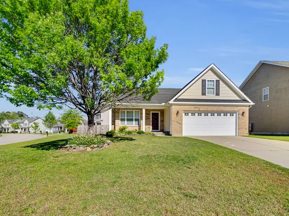 201 Quincy Ct, New Bern, NC 28560