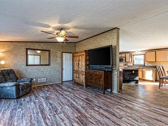 4th image of 221 Bettinger Way
