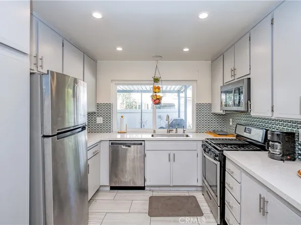 26333 Long Oak Dr, Santa Clarita, CA 91321