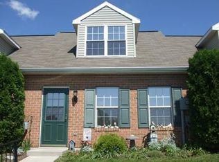 27 Oxford Ct, New Oxford, PA 17350