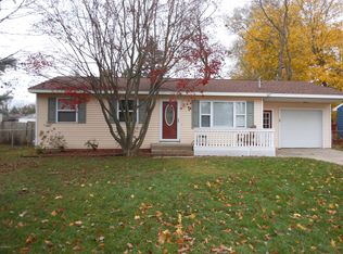 5430 Pinebrook Ave SE, Kentwood, MI 49548