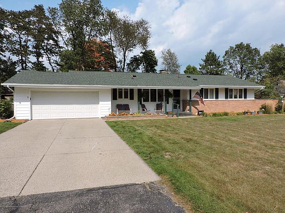 2nd image of 1643 Walnut Heights Dr