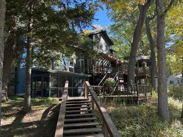 90888 Bluff Dr, Marcellus, MI 49067